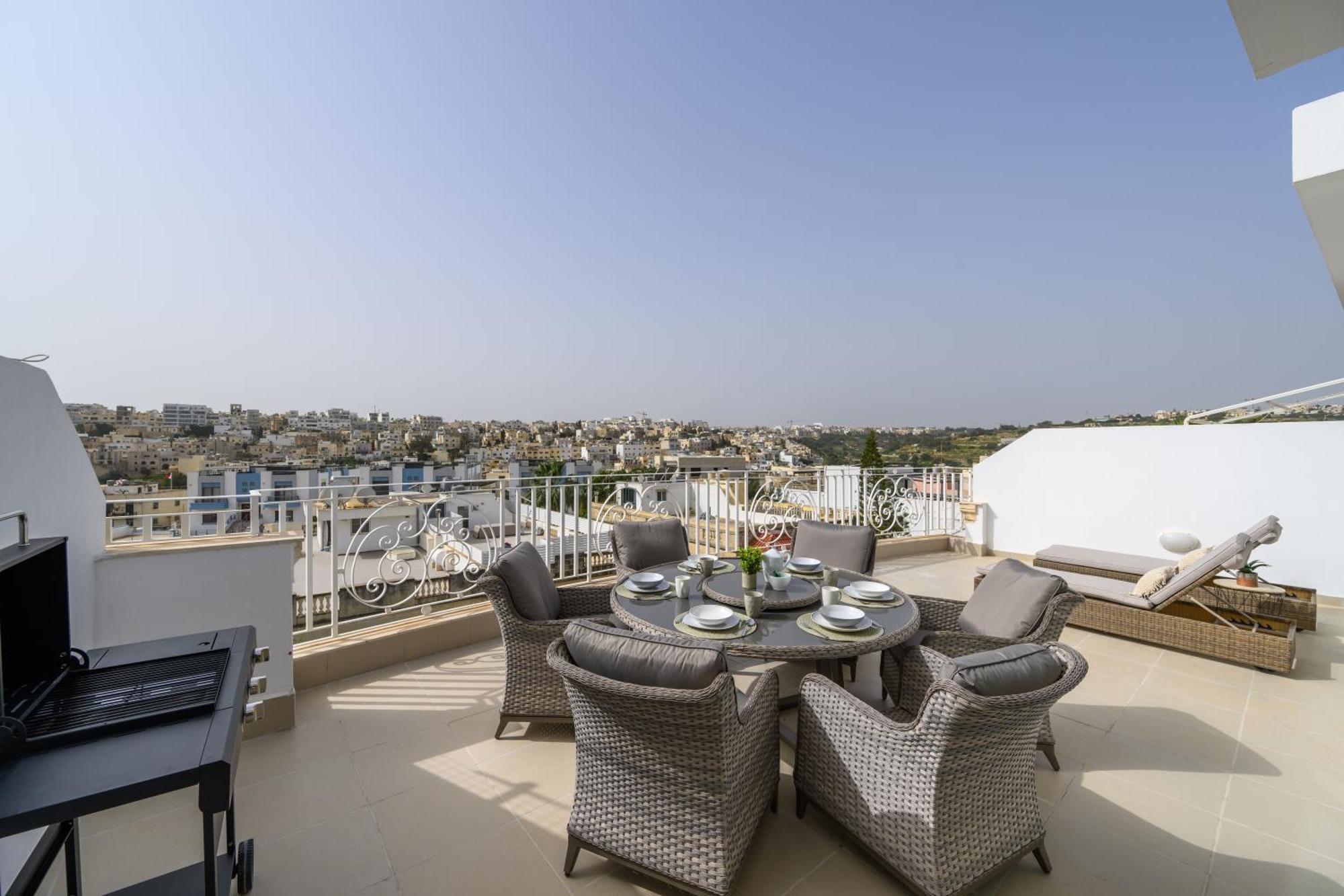Breathtaking Penthouse Crimson Court B Appartement *